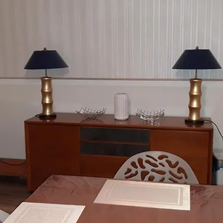 Apartmenthaus Fhs Aennchenplatz 4 Apartment
