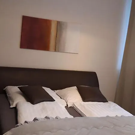 Apartmenthaus Fhs Aennchenplatz 4 *