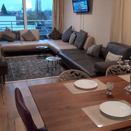 Apartmenthaus Fhs Aennchenplatz 4 Apartment Bonn